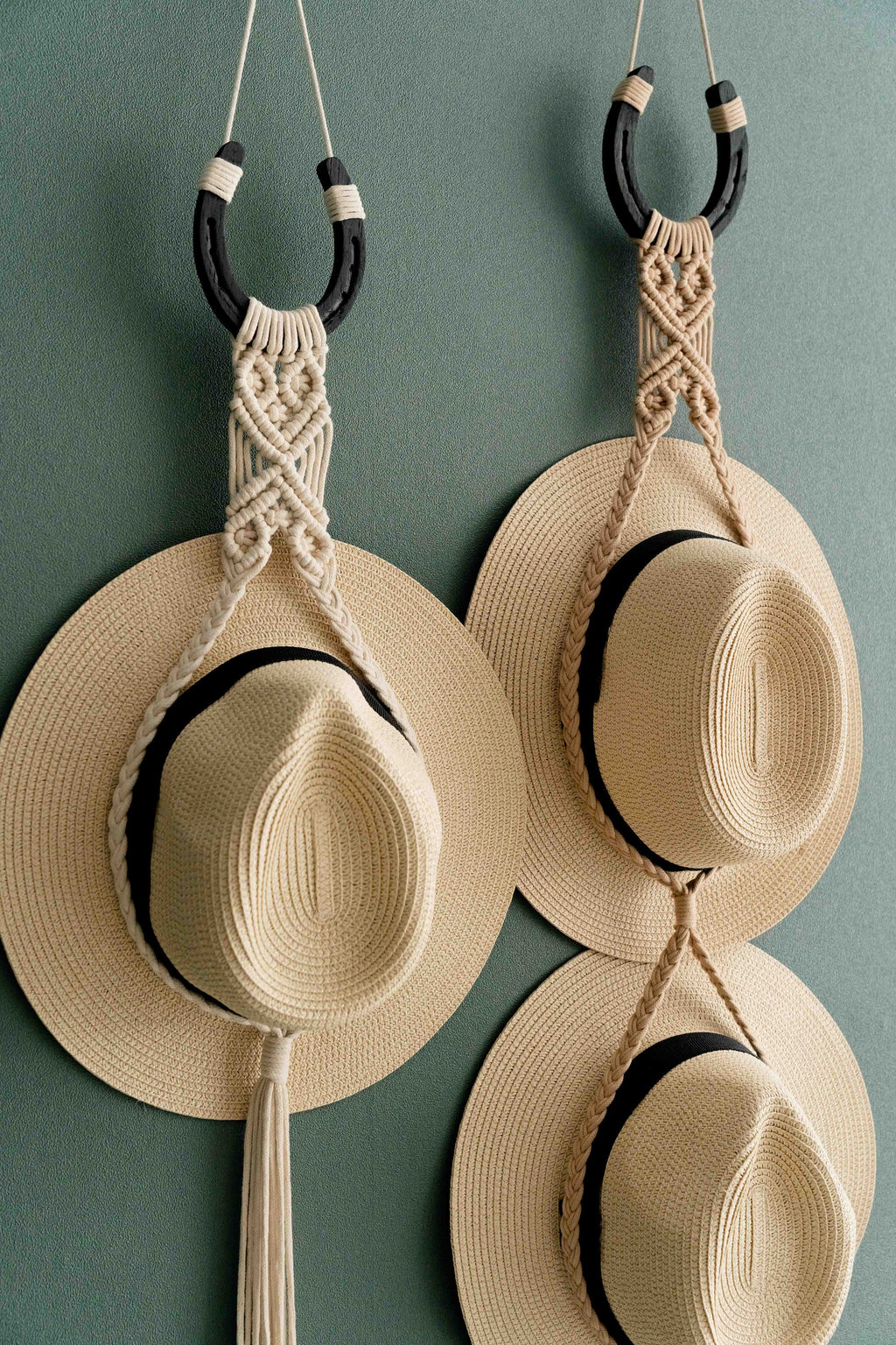 Macrame Hat Display, Boho Hat Holder, Hat Organizer Hanger, Macrame Hat Display, Horseshoes Macrame, Boho Hat Decor, Farmhouse Hat Decor I42